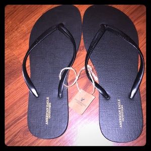 AEO Black Flip-Flops